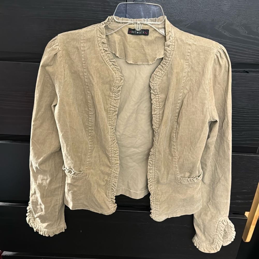 Corduroy stretch jacket with ruffles🤎